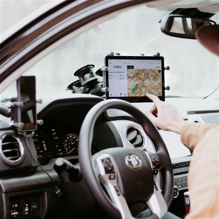 RAM® X-Grip® with RAM® Twist-Lock™ Pivot Suction for 12"-13" Tablets